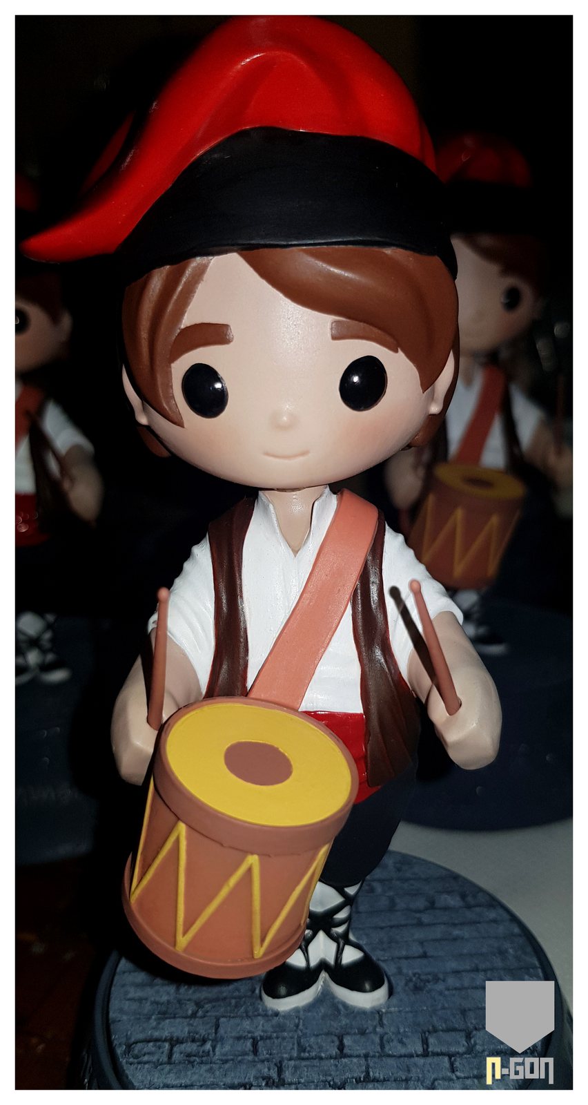 Figura personalizada por encargo impresa en 3D y pintada a mano