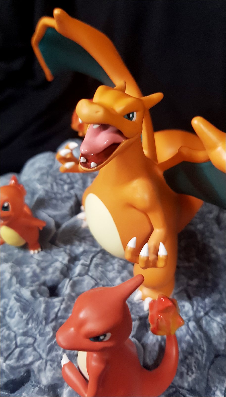 Figuras de videojuego impresas en 3D y pintadas a mano